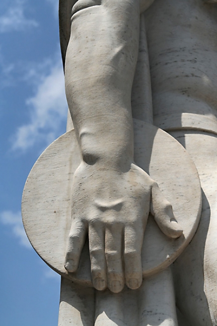 Stadio dei marmi 250